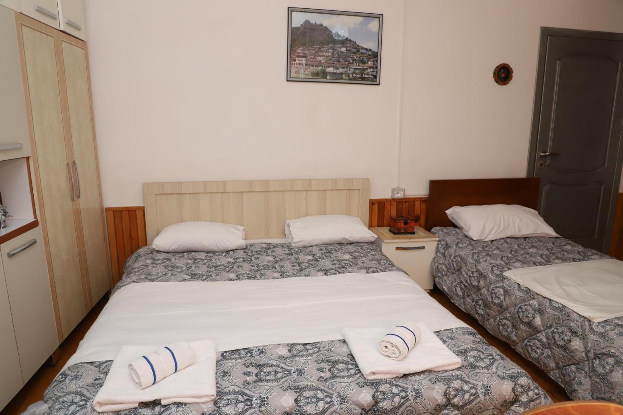 Elvi Aerd Apartment Berat Exterior photo